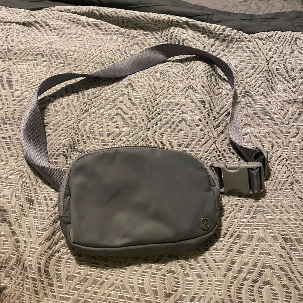 Lululemon belt bag
